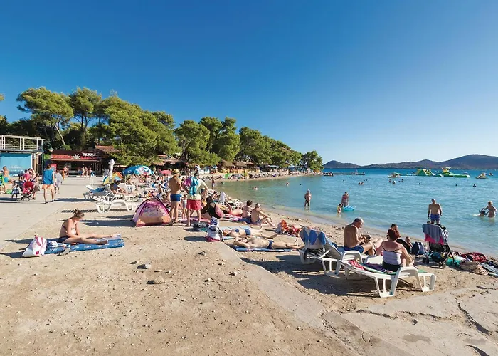 Awesome In Apartmán Biograd Na Moru